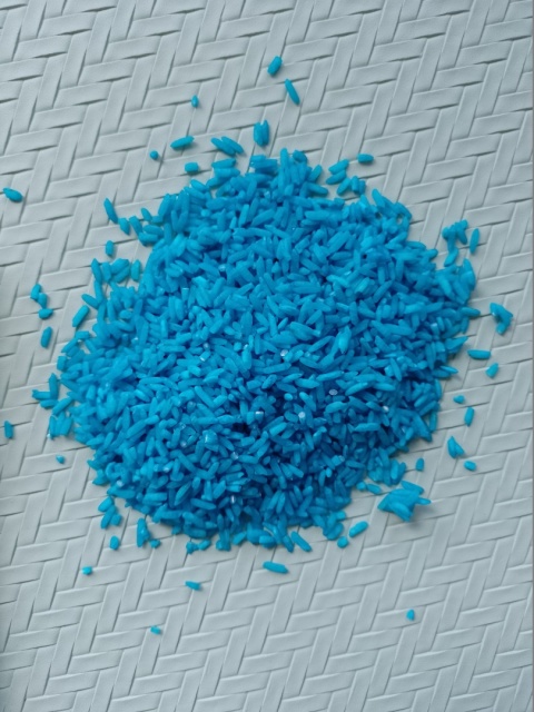 Kolorowy ryż - niebieski